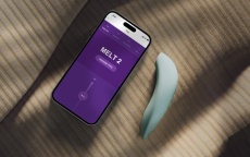 We-Vibe - Melt 2 - Sage photo