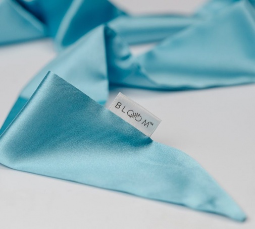 Bloom - Tulip Clitoris Vibrator - Blue photo