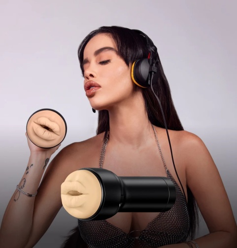 Kiiroo - Feel Victoria June Mouth Masturbator photo