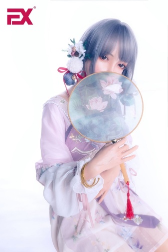  Lily 動漫仿真實體娃娃，豐腴身材，超軟矽膠 150 cm（4'9 英尺） 照片