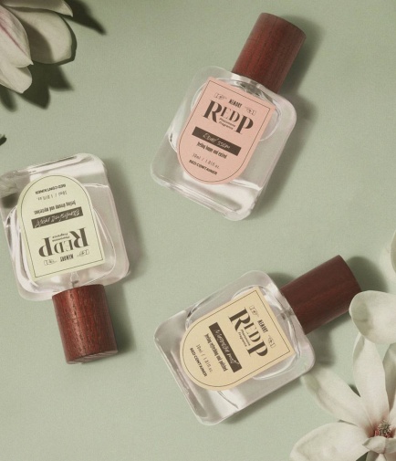Red Container - Pheromone Flavor REDP Magnolia Melt - 30ml photo