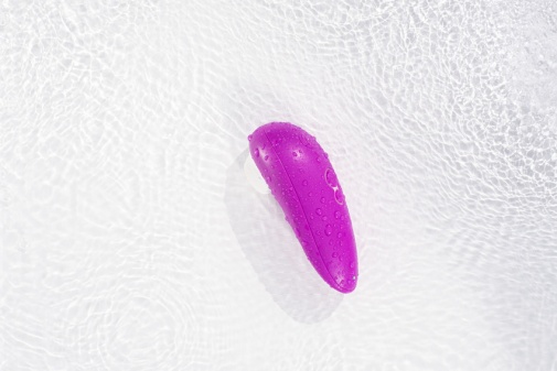 Womanizer - Starlet 3 入門級陰蒂吸啜器 - 紫色 照片