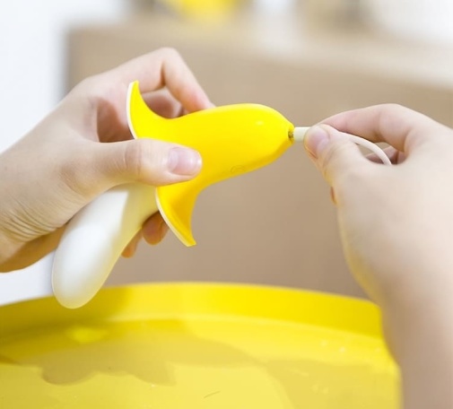 YY Horse - Mini Banana Vibrator - Yellow photo