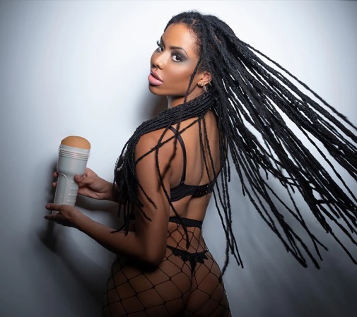 Fleshlight - Kira Noir Spellbound 女優飛機杯 照片