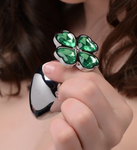 Booty Sparks - Lucky Clover Anal Plug M-size - Green photo