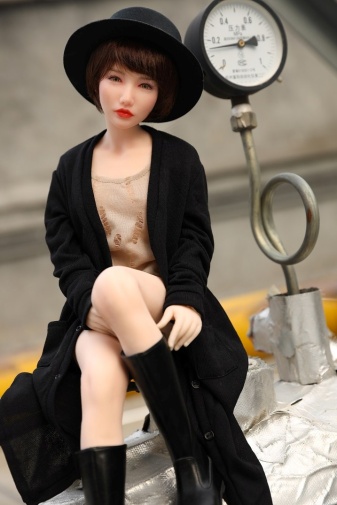 Reka Mini Realistic Sex Doll, Small Breasts, Ultra Soft Silicone 60 cm (2 ft) photo