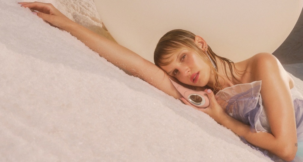 LELO DOT Cruise is the upgraded version of a groundbreaking ... Lelo - DOT Cruise Clitoral Vibrator - Peach Please photo-9