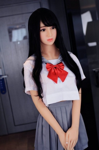 Elva 日系純情苗條學生妹 附口交超柔軟TPE仿真性愛娃娃 168 cm 照片