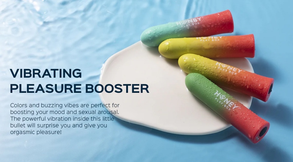 Petite but powerful, this bullet vibrator with stylish color... Honey Play Box - Fantasy Vibro Bullet - Green/Red photo-4