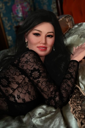 Lucy Luo真實娃娃171厘米 照片