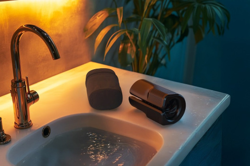 Arcwave - Zing Vibro Stroker - Black  photo