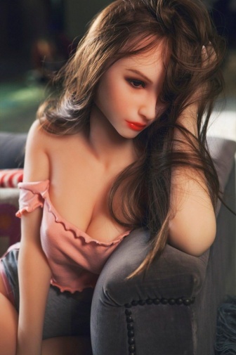 Elina 嬌小冷艷色氣女伴 附口交超柔軟TPE仿真性愛娃娃 145 cm 照片