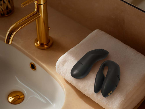 We-Vibe - Chorus Pro Clitoral & G-Spot Couples Vibrator - Satin Black 照片