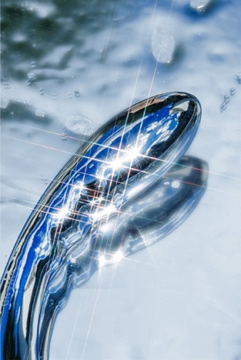 Indulge in rolling climaxes and experience endless gratifica... Le Wand - Arch Double Ended Metal Dildo photo