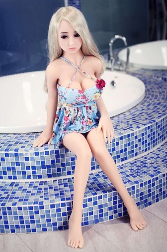 Agar 迷你歐洲早熟苗條女孩 附口交超柔軟TPE仿真性愛娃娃 125 cm 照片