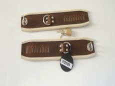 Zorbo - Asylum Handcuff With Padlock Saddle Leather Heavy Duty photo