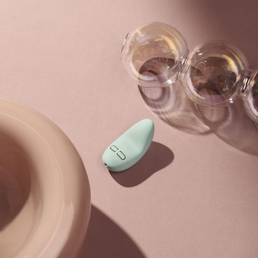 Lelo - Lily 3 Mini Vibrator - Polar Green photo