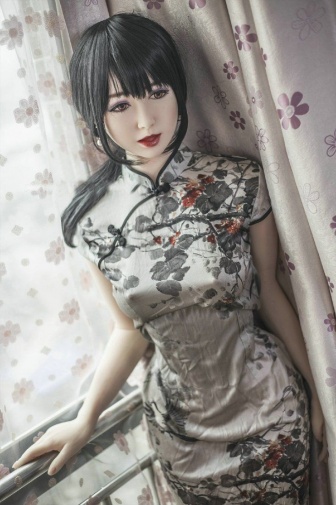 Franky 中式夢幻清純巨乳少女 附口交超柔軟TPE仿真性愛娃娃 158 cm 照片