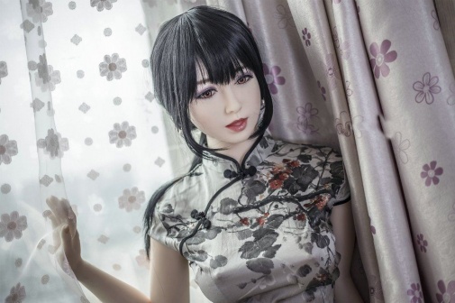 Franky 中式夢幻清純巨乳少女 附口交超柔軟TPE仿真性愛娃娃 158 cm 照片