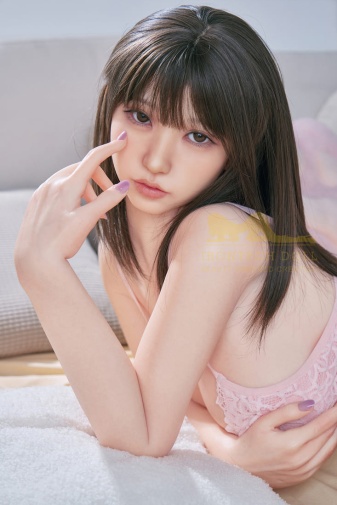 Kris 韩系痴情黏人巨乳小淫娃 柔软矽胶仿真性爱娃娃 165 cm 照片